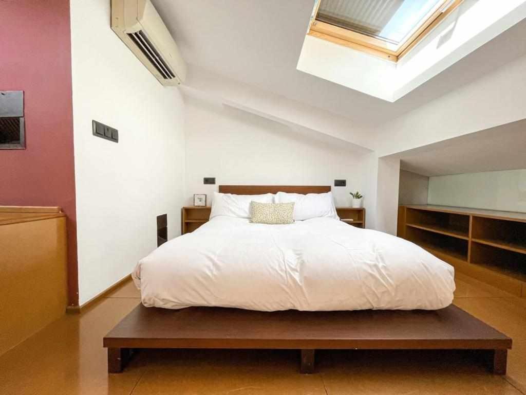 Loft Cort Reial Atico In The Heart Of The Old Town Apartment Girona Exterior foto
