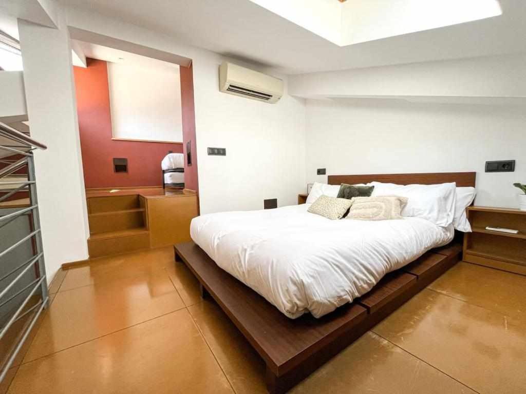 Loft Cort Reial Atico In The Heart Of The Old Town Apartment Girona Exterior foto